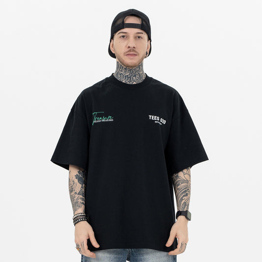 Model front view minimal art style 020 letter graphic t-shirt.
